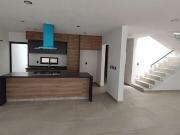 Casa Nueva en Grand Juriquilla, 3 Recámaras + Estudio