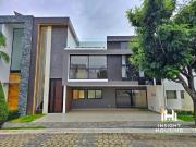 CASA NUEVA EN LOMAS DE ANGELOPOLIS 2 CON 4 RECAMARAS...