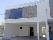 Casa Nueva en Monterrey Colonia Vista Hermosa 3 Recamaras