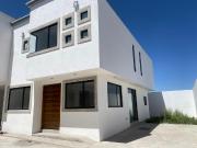 CASA NUEVA EN PRIVADA ZONA TRANQUILA A 7 MINUTOS DE...
