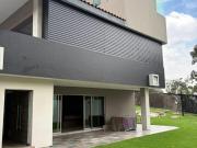 Casa nueva en renta en Prado Largo con doble terreno y...