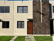 CASA NUEVA EN RENTA EN VIÑEDOS II