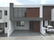 Casa Nueva en Residencial La Querencia