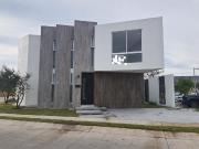 Casa Nueva en Valles del Molino