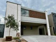 CASA NUEVA EN VENTA Cuenta con 1 habitación en planta baja