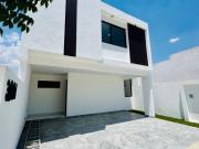 CASA NUEVA EN VENTA, 3 RECÁMARAS CON BAÑO, FRENTE ÁREA...