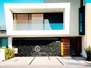 CASA NUEVA EN VENTA – 3 RECÁMARAS + SALA DE TV Hacienda...