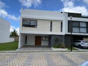 CASA NUEVA EN VENTA 4 RECAMARAS LOMAS DE ANGELOPOLIS