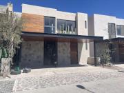 Casa nueva en venta acabados premium en Altozano Querétaro