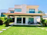 CASA NUEVA EN VENTA AL SUR DE CUERNAVACA CON ALBERCA Y...