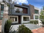 ¡Casa Nueva en Venta – Altozano, Morelia!...