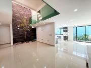 CASA NUEVA EN VENTA – ALTOZANO, MORELIA Totalmente...