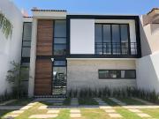 Casa Nueva en Venta – Bosques de Santa Anita,...