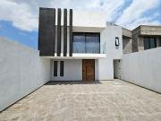 Casa Nueva en Venta Cacalomacan