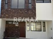 CASA NUEVA EN VENTA CAPITAL NORTE