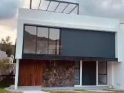 CASA NUEVA EN VENTA CON 3 RECÁMARAS + 1 ESTUDIO