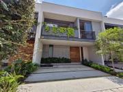 Casa nueva en venta con casa club en Solares Res en...