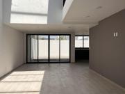 CASA NUEVA EN VENTA CON ESTUDIO Y AMPLIOS...