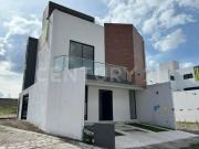 Casa Nueva en Venta con Roof Garden, Frac. Punta del...