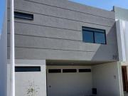 CASA NUEVA EN VENTA EL CAMPESTRE COTO EYRE