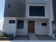 Casa nueva en venta en Argenta 67, Zapopan Jal