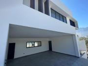 CASA NUEVA EN VENTA EN CASTAÑOS DEL VERGEL