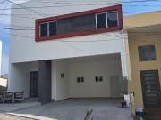 Casa Nueva en Venta en Col. Pedregal de la Silla, Mty, N.L
