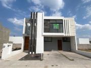 Casa nueva en venta en condominio La Reserva en...