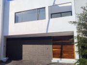 CASA NUEVA EN VENTA EN COTO SIVEC, CAPITAL NORTE