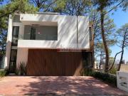 Casa nueva en venta en El Pinar Altozano, Morelia, Mich