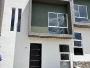 Casa nueva en venta en frac. privado, salida a...