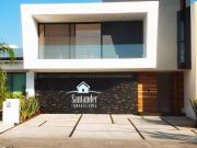 CASA NUEVA EN VENTA EN FRACC. HACIENDA DEL MONTE $7,400,000