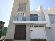 Casa Nueva en Venta en Fraccionamiento, Lomas de...