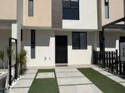 Casa nueva en venta en fraccionamiento privado al sur...