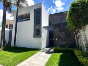 CASA NUEVA EN VENTA EN JARDINES DEL CAMPESTRE LE?N GTO