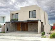 Casa nueva en Venta en La Espiga, con 4 recámaras y roof...