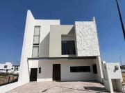 CASA NUEVA EN VENTA EN LA RESERVA JURIQUILLA ATRÁS DE ANTEA