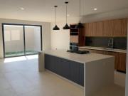 CASA NUEVA EN VENTA EN LOMAS DE JURIQUILLA