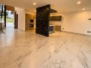 CASA NUEVA EN VENTA EN LOMAS PUNTA DEL ESTE CON 3 RECAMARAS