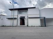 Casa NUEVA en venta en Loretta 1