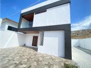Casa nueva en venta en Manta vía a San Mateo con 4...
