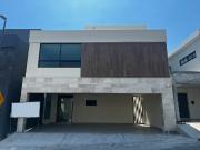 Casa nueva en venta en Mítica Residencial