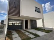 Casa nueva en venta en Pachuca. E sur a 5 min de plaza...