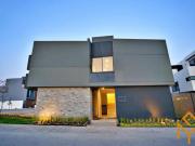 CASA NUEVA EN VENTA EN PARQUES VALLARTA