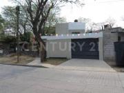 Casa Nueva en Venta en Pedregal de las Fuentes,...