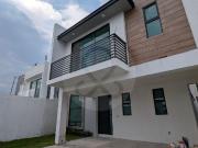 CASA NUEVA EN VENTA EN PRIVADA EN METEPEC, JUNTO A...