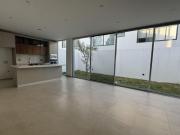 Casa NUEVA en venta en privanza