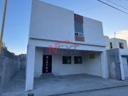 Casa Nueva en venta en República Poniente