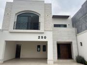 Casa Nueva en VENTA en Rincón de los Encinos Casa Nueva en VENTA en Rincón de los Encinos