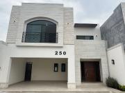 Casa Nueva en VENTA en Rincón de los Encinos